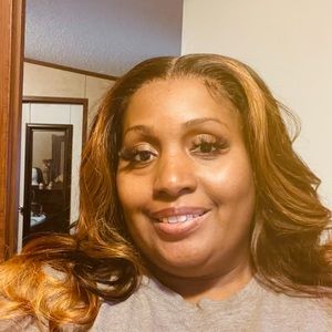 Meet your Posher, Stephania